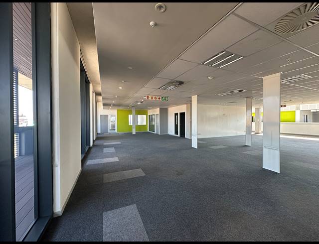 11,400M² OFFICE FOR SALE IN CENTURION CENTRAL